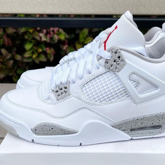 Jordan Shoes - Jordan’s retro 4 white Oreos